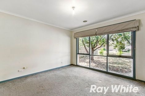 Property photo of 10 Daniher Close Berwick VIC 3806