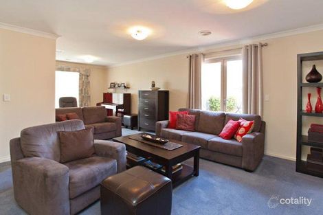 Property photo of 47 Faversham Avenue Lake Gardens VIC 3355