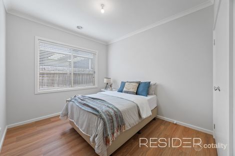 Property photo of 33 Glenorchy Way South Morang VIC 3752