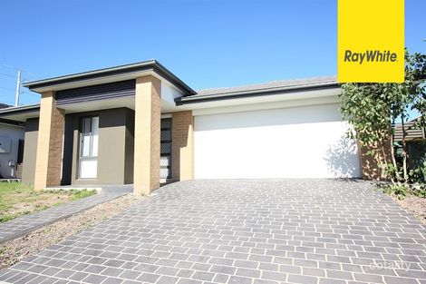 3 Taranga St, Gledswood Hills, NSW 2557