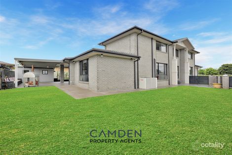 Property photo of 32 Agostini Circuit Oran Park NSW 2570