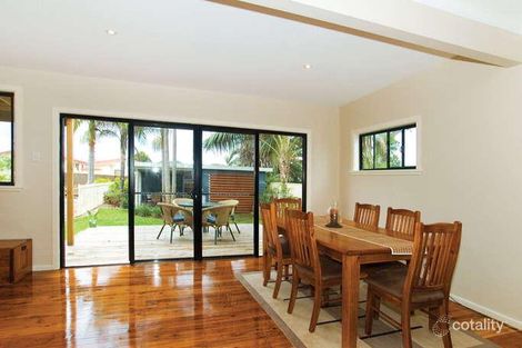 Property photo of 15 Dampier Boulevard Killarney Vale NSW 2261