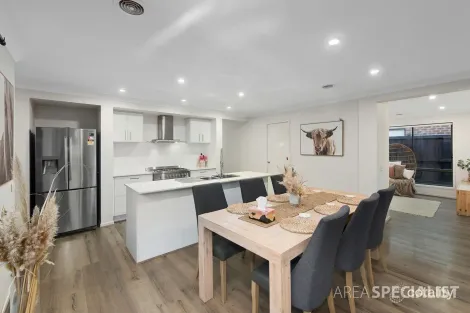 Property photo of 87 Castillo Avenue Clyde North VIC 3978