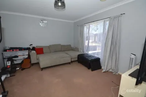 Property photo of 14 Joyfields Place Wollert VIC 3750