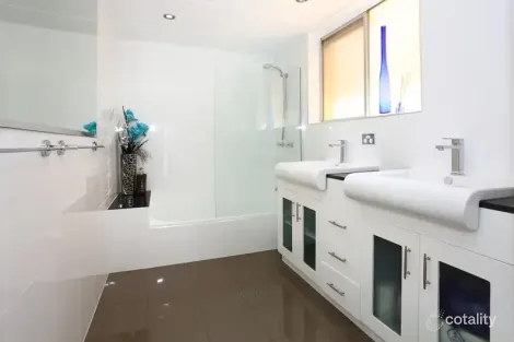 Property photo of 3/464 Marine Parade Biggera Waters QLD 4216