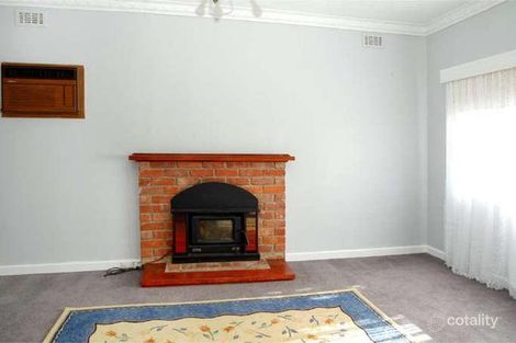 Property photo of 27 Cuthbert Street Niddrie VIC 3042