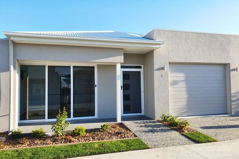 Property photo of 60/2 Spinnaker Drive Sandstone Point QLD 4511