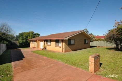 2/64 Hoey St, Kearneys Spring, QLD 4350