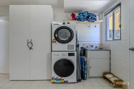 25 Suncrest Ave, Sussex Inlet, NSW 2540