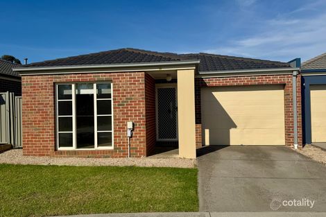 32 Southampton Dr, Langwarrin, VIC 3910