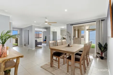 Property photo of 13 Brady Place Gracemere QLD 4702