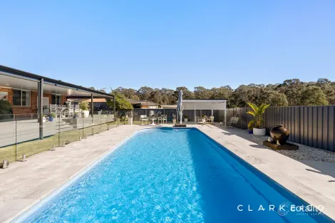 Property photo of 31 Avard Close Thornton NSW 2322