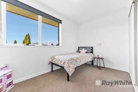 Property photo of 26 John Fawkner Drive Endeavour Hills VIC 3802