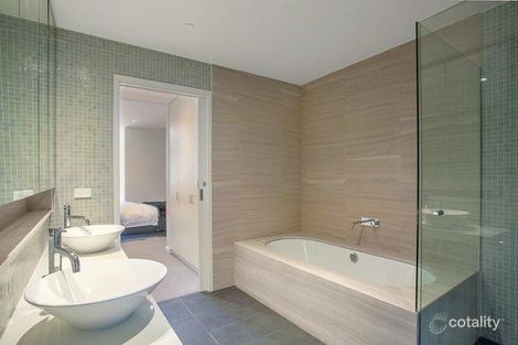 Property photo of 202/18 Wendouree Parade Lake Wendouree VIC 3350