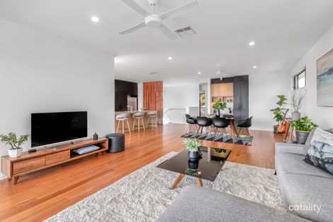 Property photo of 15 Caelian Street Seven Hills QLD 4170