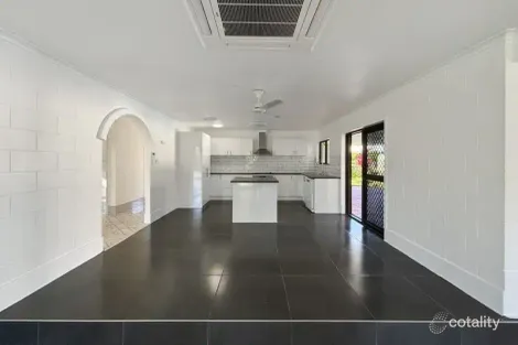 Property photo of 12 Wakunai Close Trinity Beach QLD 4879