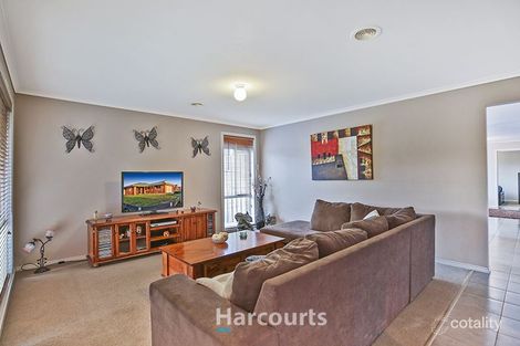 Property photo of 6 Sir Thomas Drive Pakenham VIC 3810