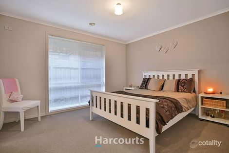 Property photo of 6 Sir Thomas Drive Pakenham VIC 3810