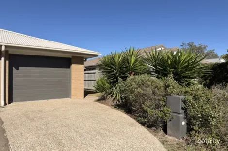 8 Daintree Ct, Park Ridge, QLD 4125
