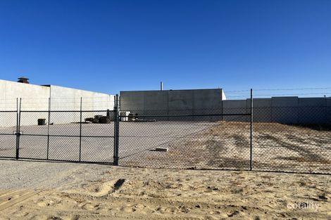 127 Mulgul Rd, Malaga, WA 6090