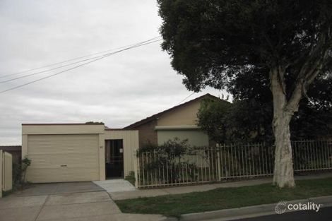 82 Wolverton Dr, Gladstone Park, VIC 3043