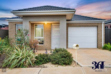 Property photo of 29 Tourmaline Drive Cobblebank VIC 3338