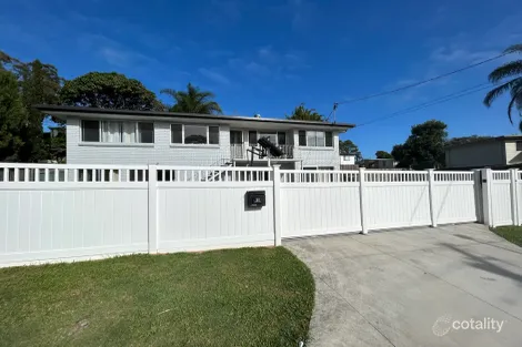 21 Lara Ave, Southport, QLD 4215