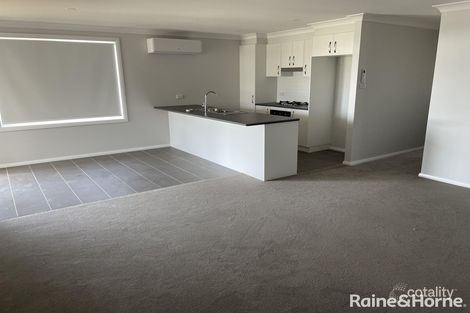 Property photo of 2 Mustang Close Hillvue NSW 2340