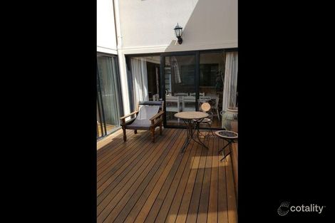 Property photo of 4 Lonsdale Place Varsity Lakes QLD 4227