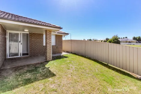 36 Ross Pkwy, Gobbagombalin, NSW 2650