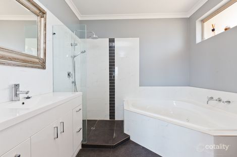 Property photo of 13 Hayward Parade Coogee WA 6166