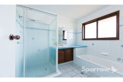 Property photo of 15 Lindisfarne Street Carindale QLD 4152