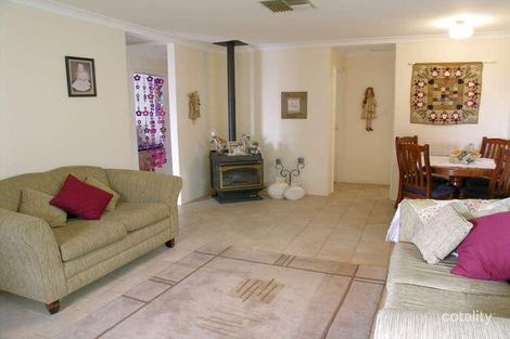 Property photo of 9 Shingle Grove Edgewater WA 6027