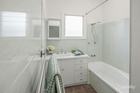 Property photo of 38 Bowditch Place Griffith NSW 2680