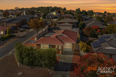 Property photo of 13 Warabin Crescent Ngunnawal ACT 2913