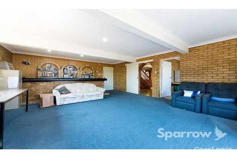 Property photo of 15 Lindisfarne Street Carindale QLD 4152
