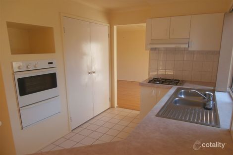 Property photo of 32 Elmwood Crescent Glen Waverley VIC 3150