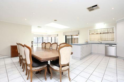 Property photo of 27 Shortridge Circuit Roxburgh Park VIC 3064