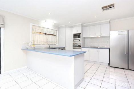 Property photo of 27 Shortridge Circuit Roxburgh Park VIC 3064