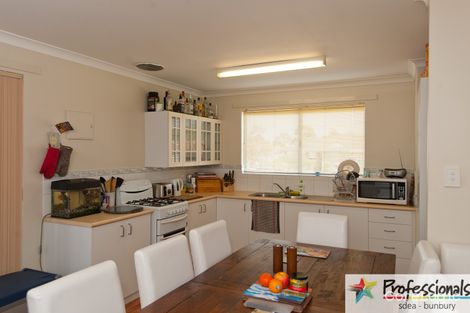 Property photo of 30 Littlefair Drive Withers WA 6230