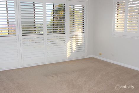 Property photo of 22 Ballidu Close Elanora QLD 4221