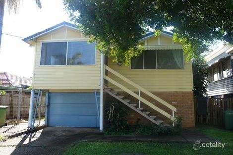 28 Rock St, Scarborough, QLD 4020