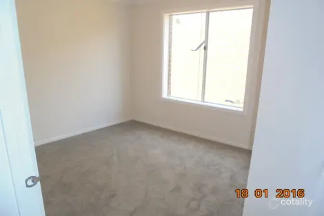 Property photo of 14 Hedgerow Avenue Brookfield VIC 3338