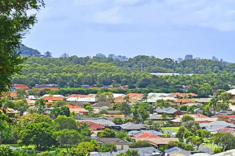 42 OAKLAND PDE, BANORA POINT, NSW 2486