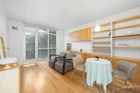 Property photo of 2/36 Waterloo Crescent St Kilda VIC 3182