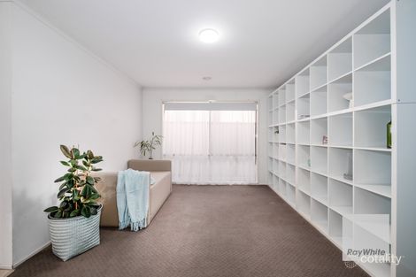 Property photo of 11 Darling Court Taylors Hill VIC 3037