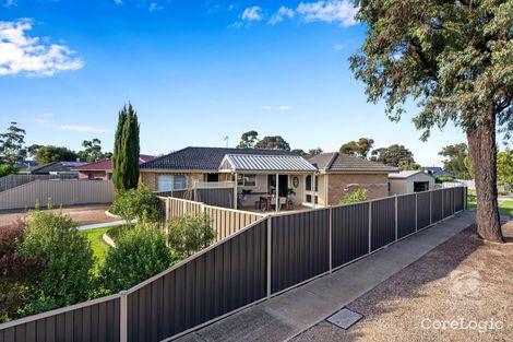 Property photo of 12 Fernberg Place Melton West VIC 3337