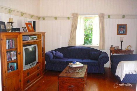 Property photo of 2224 Wynnum Road Wynnum QLD 4178