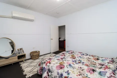 Property photo of 52 Urquhart Street Soldiers Hill QLD 4825