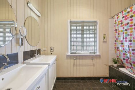 Property photo of 12 Carlton Terrace Wynnum QLD 4178